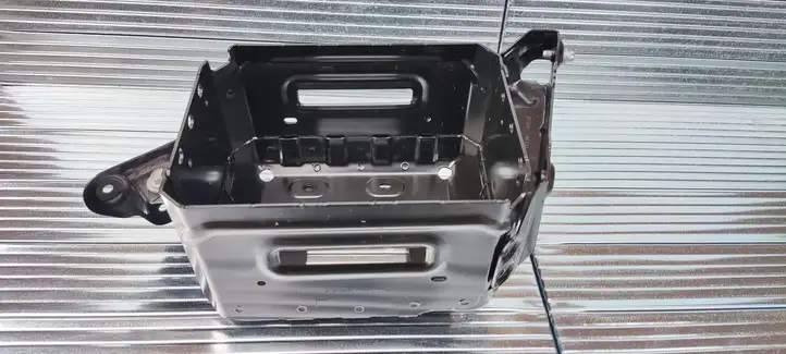 BMW 4 G22 G23 G24 G26 (2020 - ) 8780790 Кронштейн аккумулятора гибридного автомобиля — фото 1
