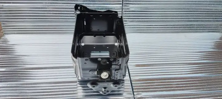 BMW 4 G22 G23 G24 G26 (2020 - ) 8780790 Кронштейн аккумулятора гибридного автомобиля — фото 4