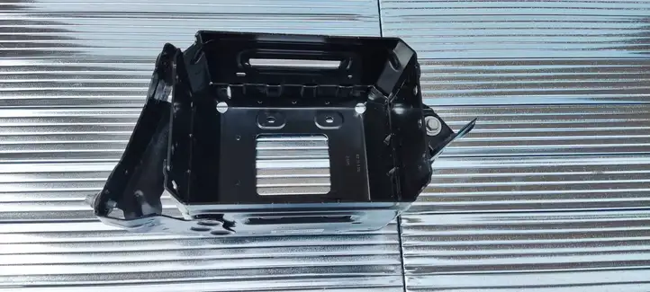 BMW 4 G22 G23 G24 G26 (2020 - ) 8780790 Кронштейн аккумулятора гибридного автомобиля — фото 6