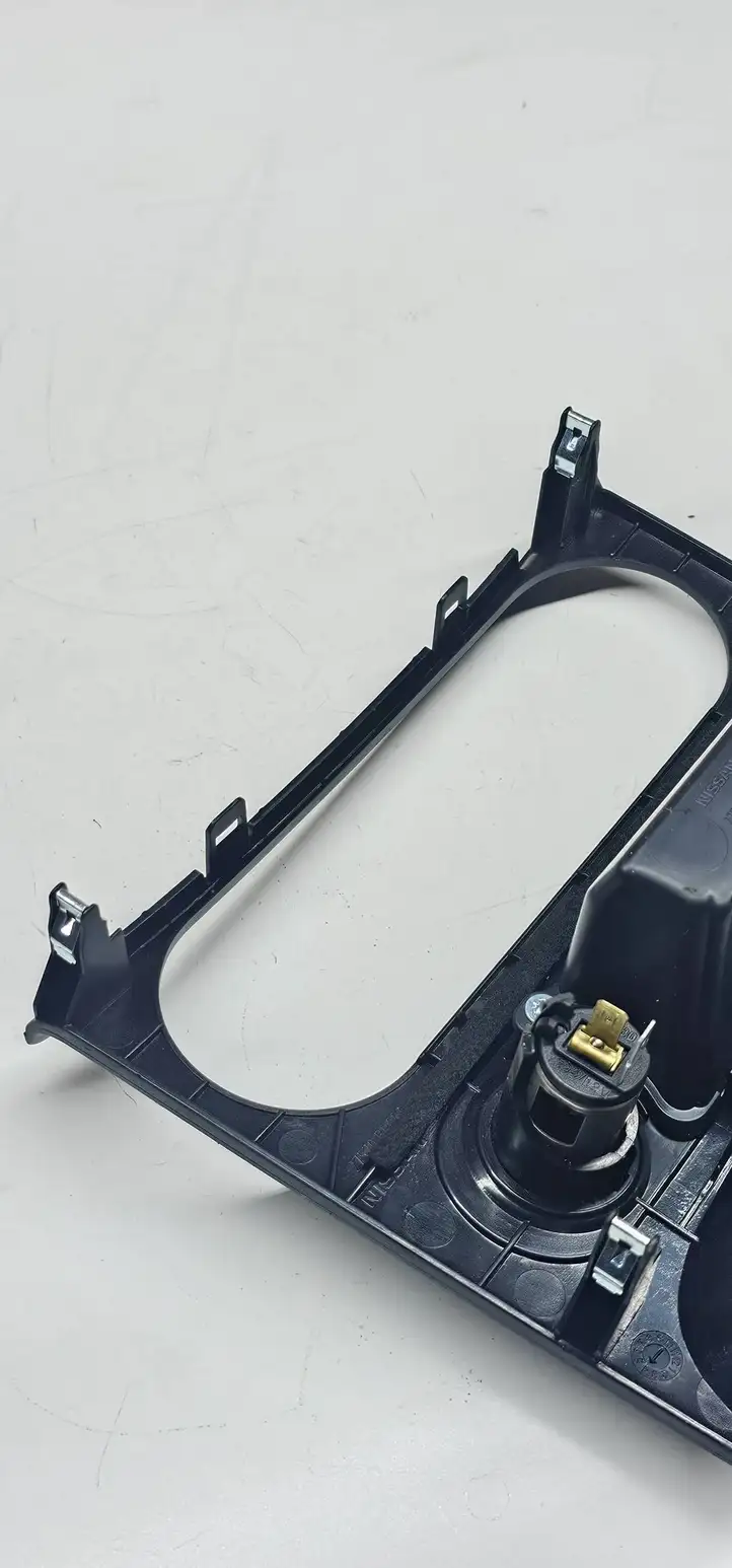 Nissan Qashqai (2006 - 2010) P10450A77500 Накладка прикуривателя — фото 6