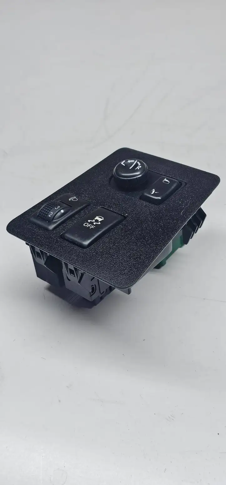 Nissan Qashqai (2006 - 2010) P10970A77500 Накладка кнопки регулировки зеркал — фото 3