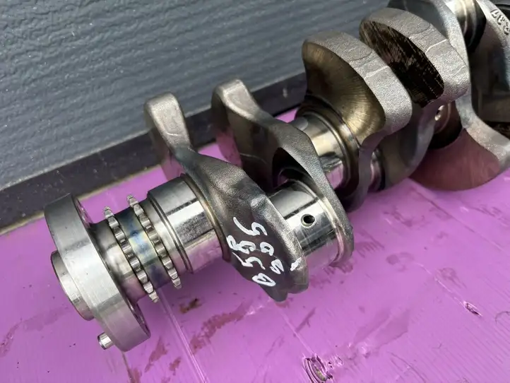 BMW 8 G14 (2018 - ) 8678953 Коленчатый вал — фото 2