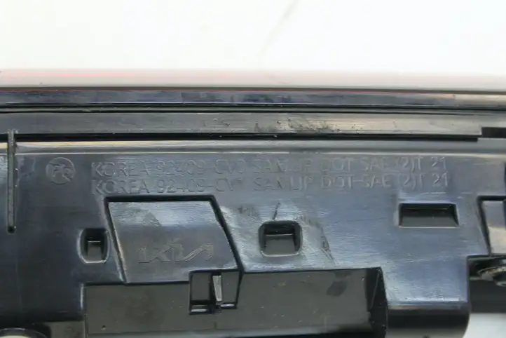 Kia EV6 (2021 - ) 92409CV0 Задний фонарь в крышке багажника — фото 2