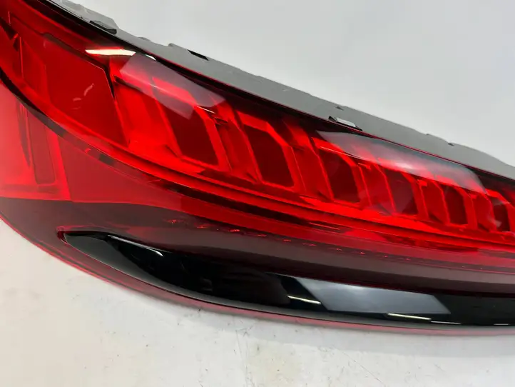 Audi Q7 4M (2019 - ) 4M0945075E Задний фонарь в крышке багажника — фото 7