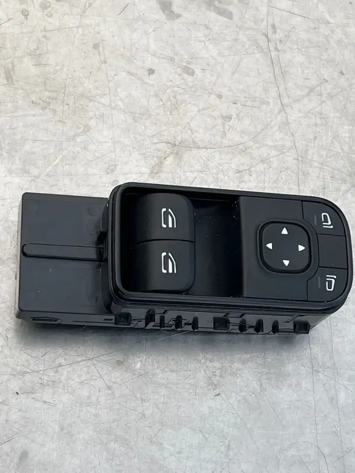Mercedes-Benz Sprinter W907 W910 (2018 - ) A9079051308 Блок кнопок стеклоподъемников — фото 1