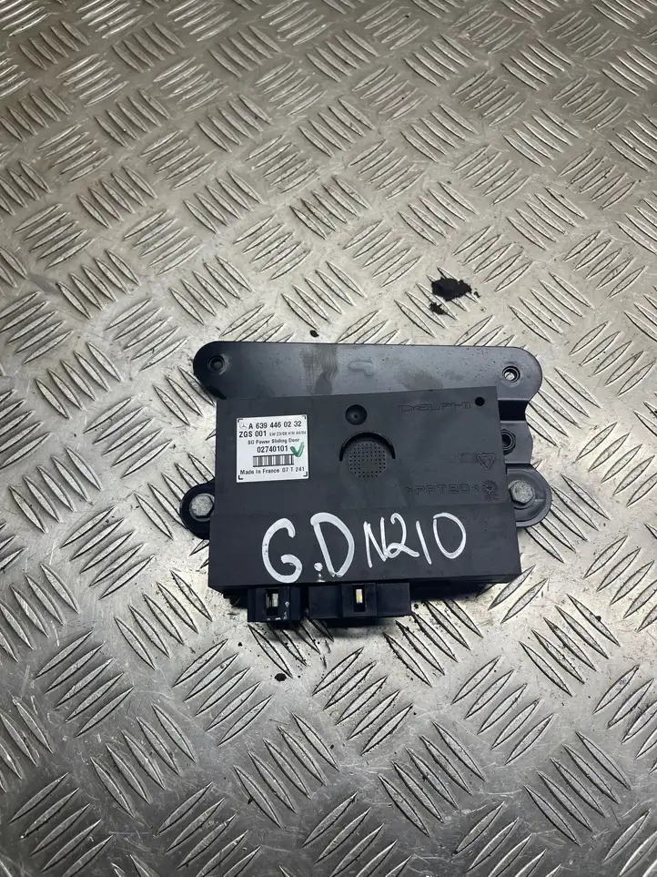 Mercedes-Benz Vito Viano W639 (2003 - 2010) A6394460232 Блок управления раздвижными дверями (ECU) — фото 1