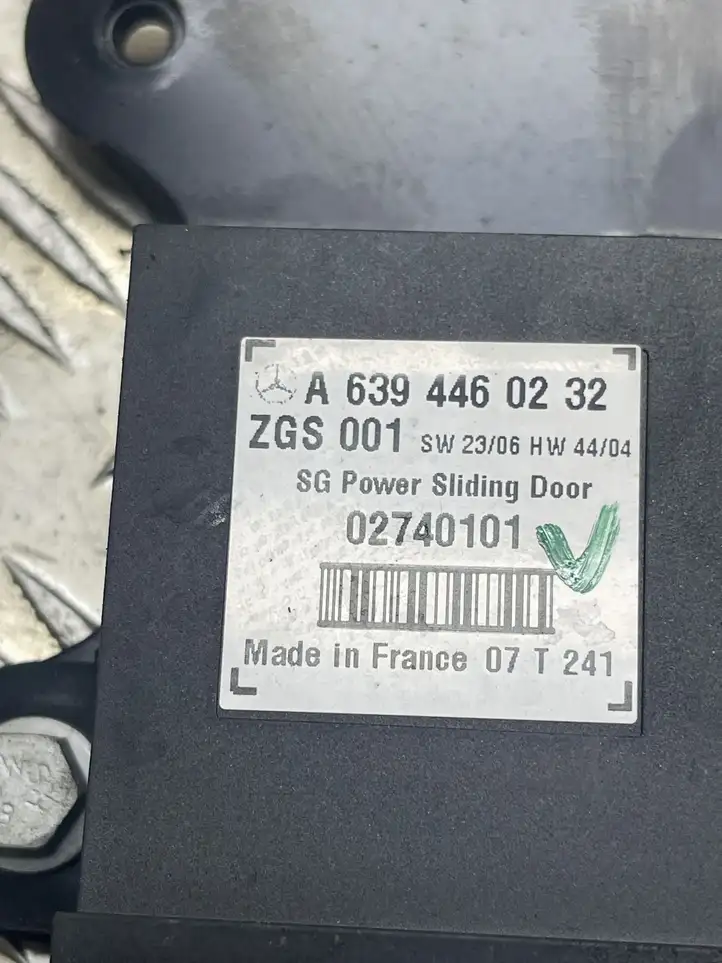 Mercedes-Benz Vito Viano W639 (2003 - 2010) A6394460232 Блок управления раздвижными дверями (ECU) — фото 6