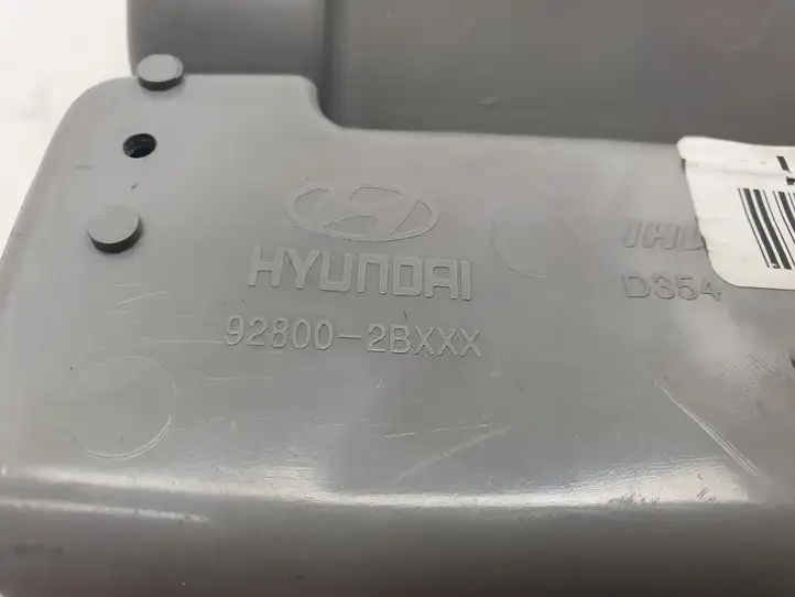 Hyundai Santa Fe (2005 - 2009) 928002BXXX Передняя подсветка — фото 4