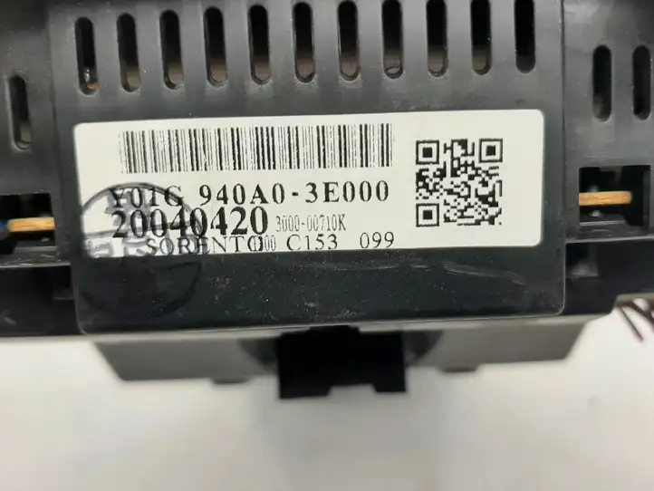 Kia Sorento (2002 - 2006) 0K53E51410 Передняя подсветка — фото 4