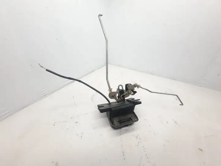 Kia Sorento (2002 - 2006) 812303E000 Замок крышки багажника — фото 4
