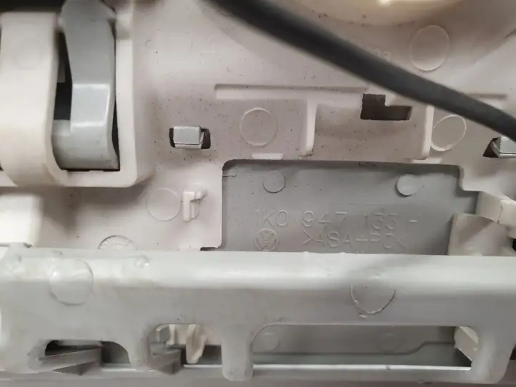 Seat Leon (5F) (2012 - 2019) 5F0947105R Передняя подсветка — фото 5