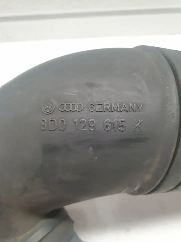 Volkswagen PASSAT B5.5 (2001 - 2005) 8D0129615K Трубка подачи воздуха — фото 3