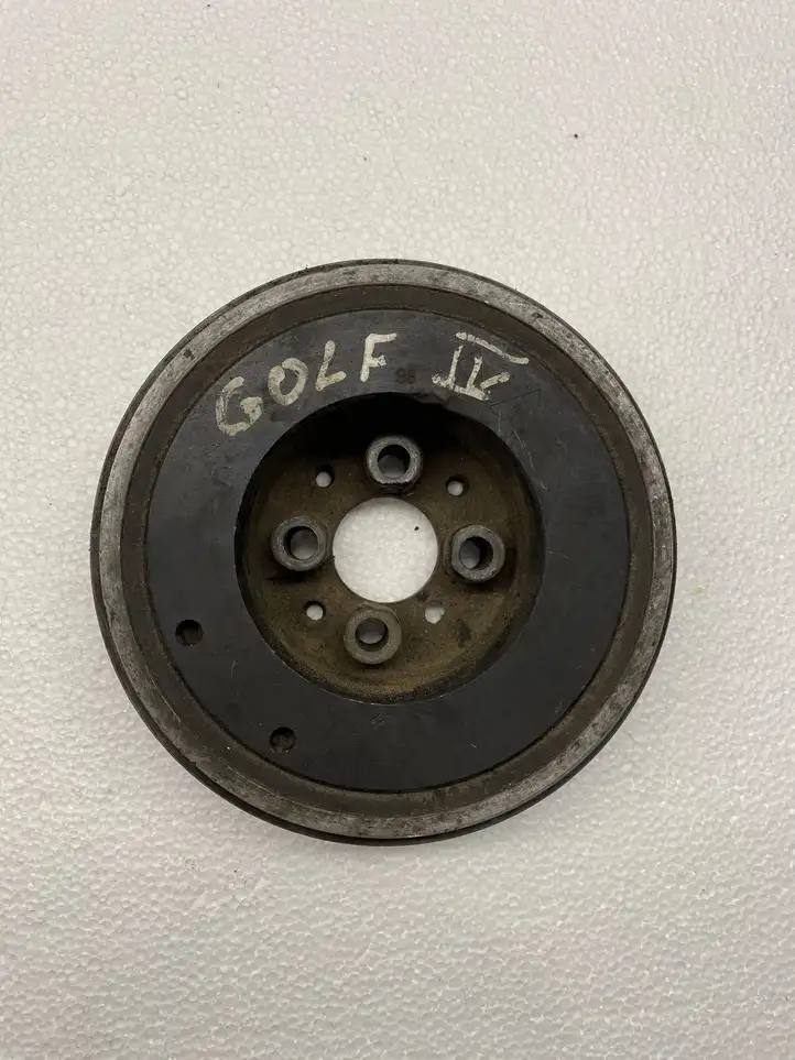 Volkswagen Golf IV (1998 - 2005) 038105243 Шкив коленчатого вала — фото 1