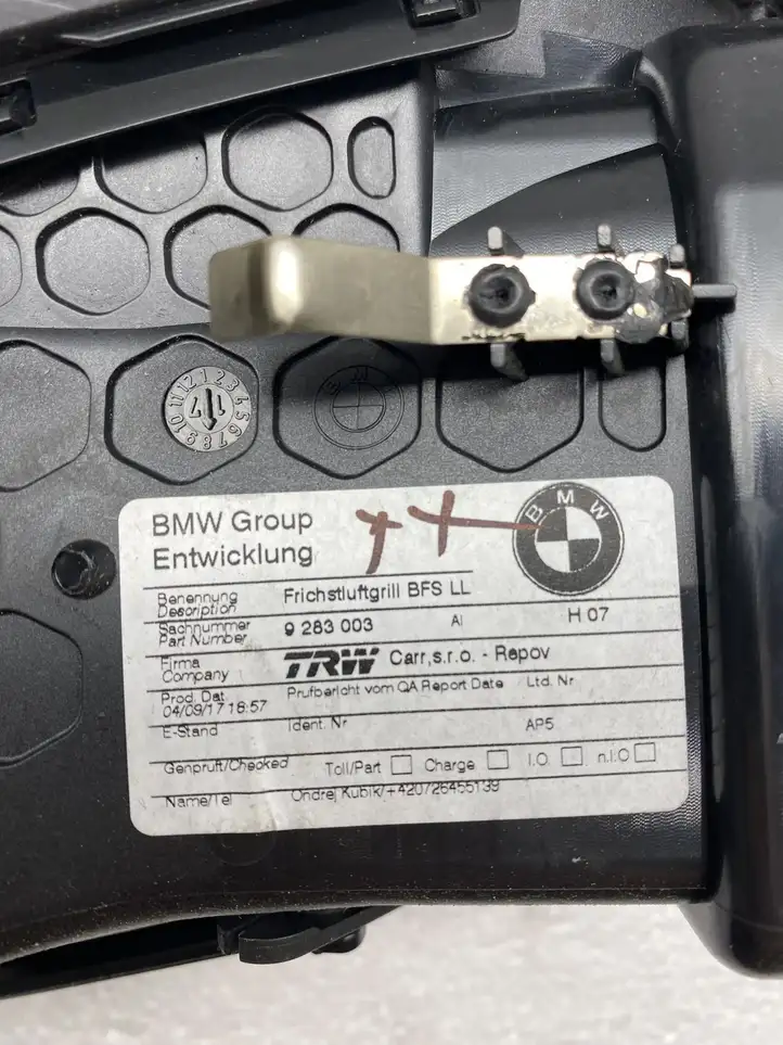 BMW i3 (2013 - ) 9283003 Детали воздухозаборника — фото 4