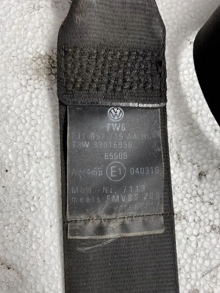 Volkswagen Golf IV (1998 - 2005) 1J4857705 Передний ремень безопасности — фото 2