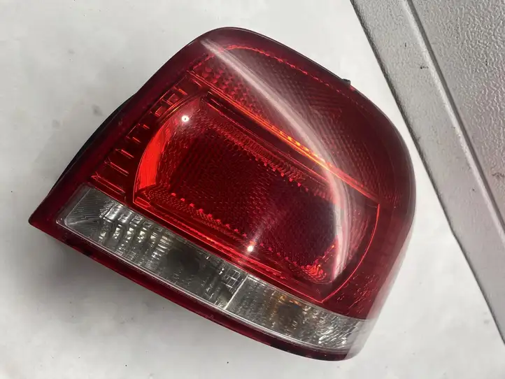Audi A3/S3 8P (2004 - 2008) 8P0945258 Задний фонарь в кузове — фото 1