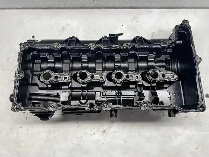 BMW 3 E90 E91 (2005 - 2012) 781058408 Крышка головки блока цилиндров — фото 3