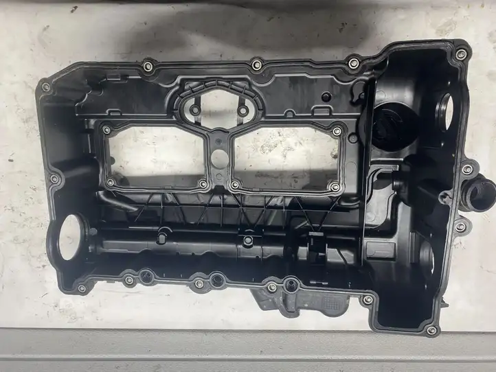 BMW 3 F30 F35 F31 (2012 - 2018) 7588412 Крышка головки блока цилиндров — фото 3