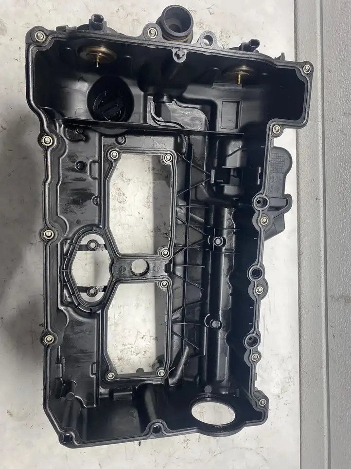 BMW 3 F30 F35 F31 (2012 - 2018) 7588412 Крышка головки блока цилиндров — фото 3