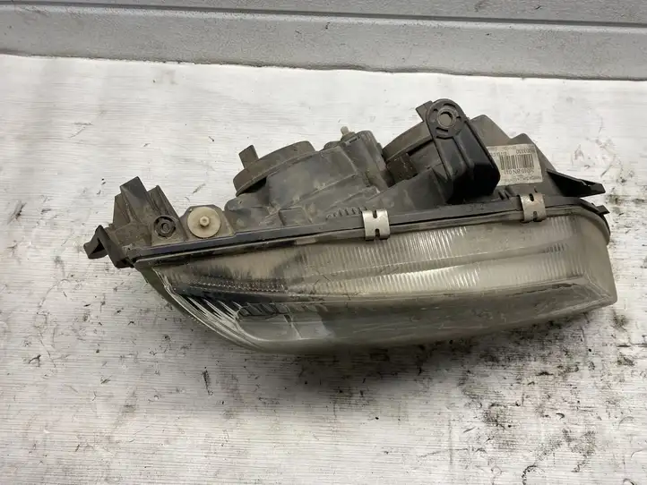 Nissan Almera N16 (2000 - 2010) 26010BN011 Задний фонарь в кузове — фото 2