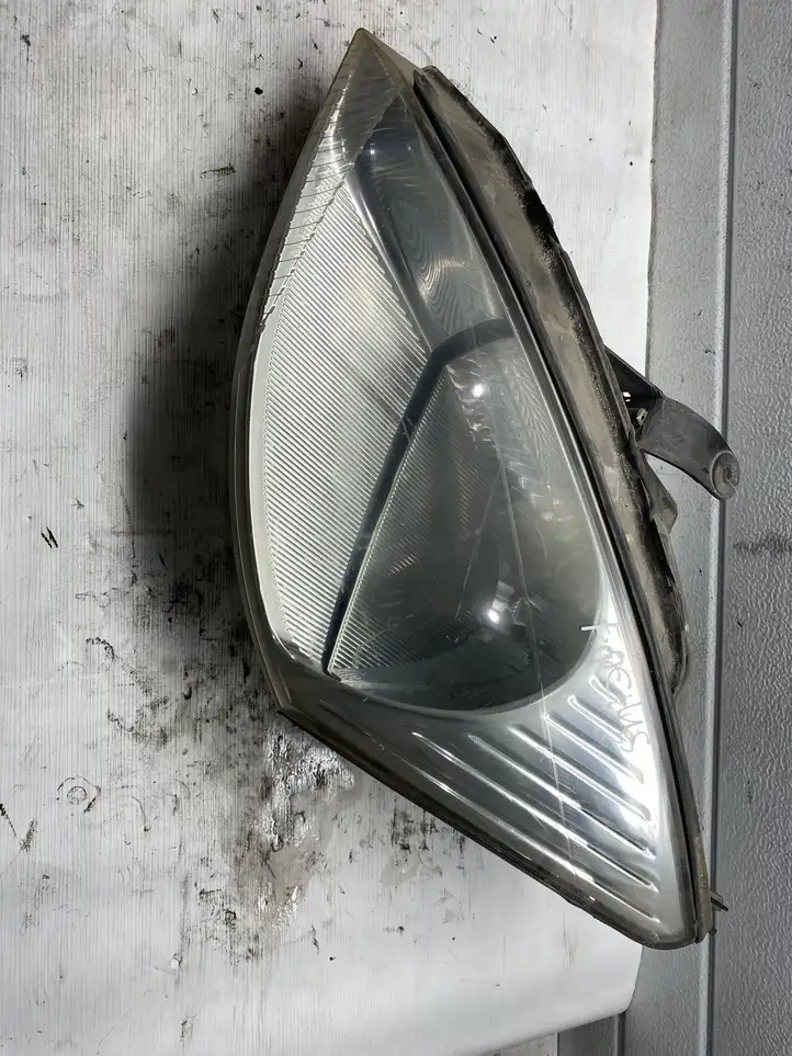 Ford Focus (2011 - 2015) XS4X0457A Передняя фара — фото 1