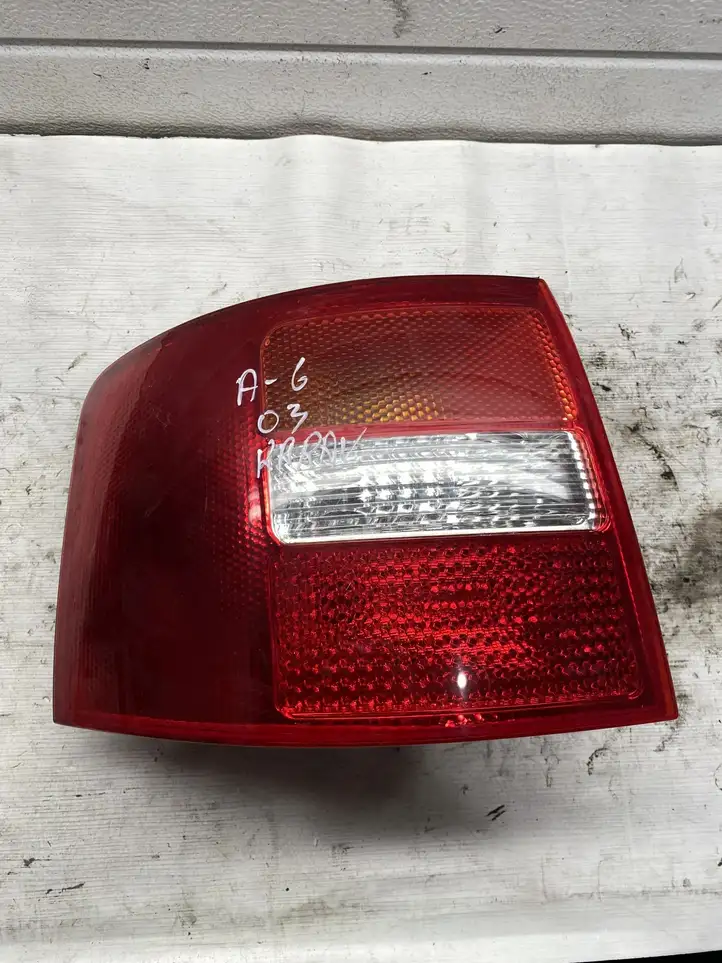 Audi A6 S6 C5 4B (2001 - 2004) 04288525 Задний фонарь в кузове — фото 1