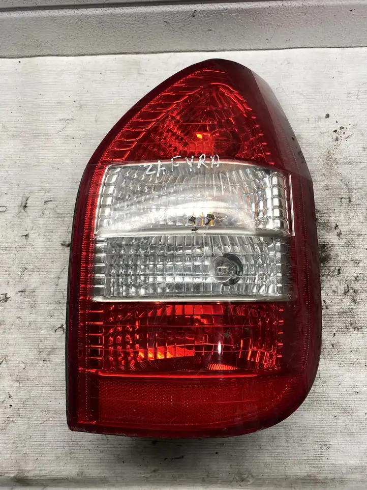 Opel Zafira A (1999 - 2003) 0301048301 Задний фонарь в кузове — фото 1