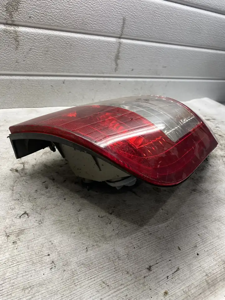 Opel Zafira A (1999 - 2003) 0301048301 Задний фонарь в кузове — фото 3
