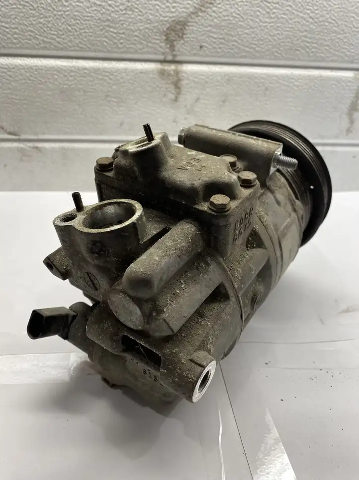Volkswagen Jetta V (2005 - 2010) 01077405570 Компрессор (насос) кондиционера воздуха — фото 3