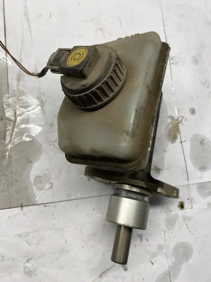 Opel Vectra B (1999 - 2002) 5676 Главный тормозной цилиндр — фото 2