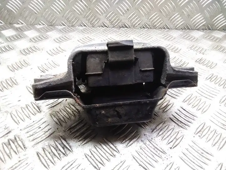 Skoda Octavia Mk2 (1Z) (2004 - 2013) 1K0199555 Опора двигателя — фото 2