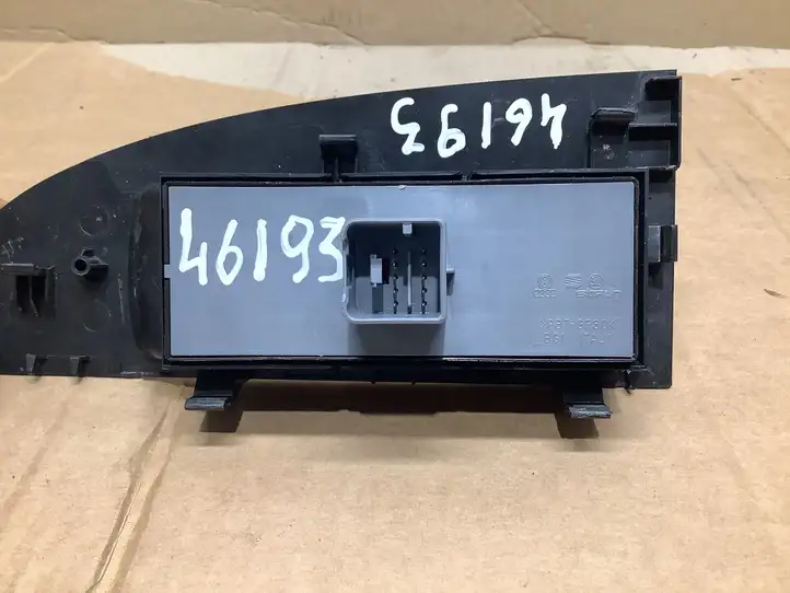 Seat Leon (1P) (2005 - 2012) 1P1867171A Кнопка стеклоподъемников — фото 7