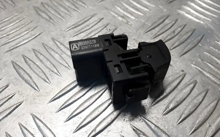 Mitsubishi Outlander (2018 - 2021) 8608A319 Блок кнопок стеклоподъемников — фото 4
