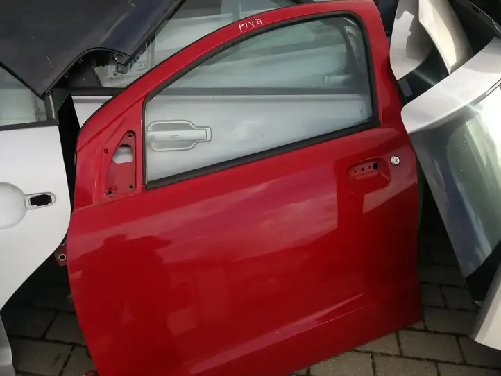 Nissan Pixo (2008 - 2013) Дверь — фото 1