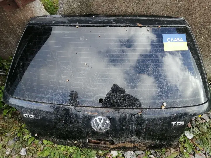 Volkswagen Golf IV (1998 - 2005) Крышка багажника — фото 2