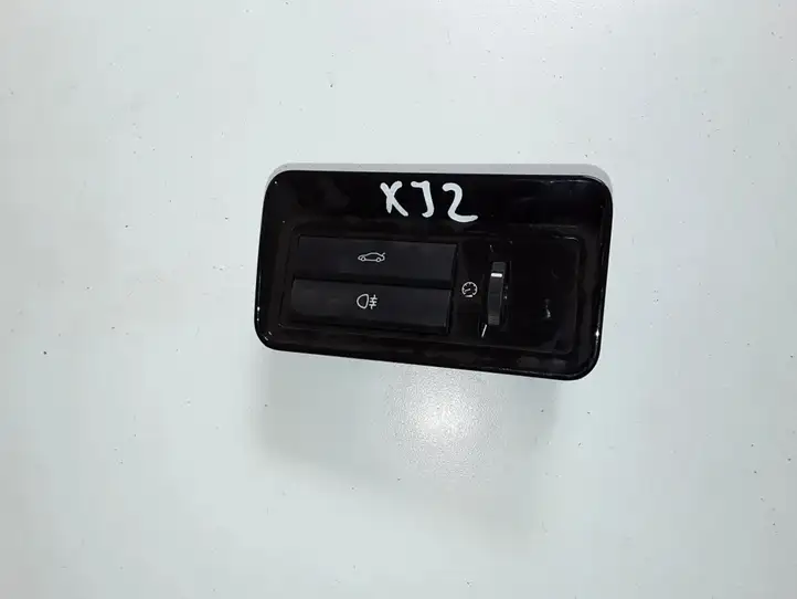 Jaguar XJ X351 (2009 - 2019) AW9311654 Кнопка закрытия крышки багажника — фото 1