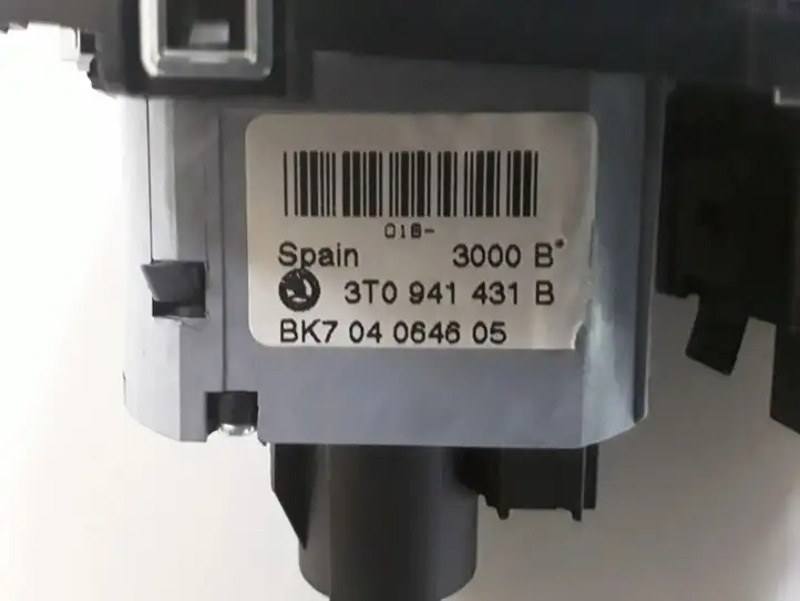 Skoda Superb B6 (3T) (2008 - 2015) 3T0941431B Включатель фонарей — фото 2