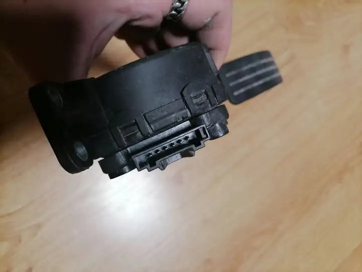 Dacia Logan I (2004 - 2012) 6PV00908502 Педаль акселератора — фото 3