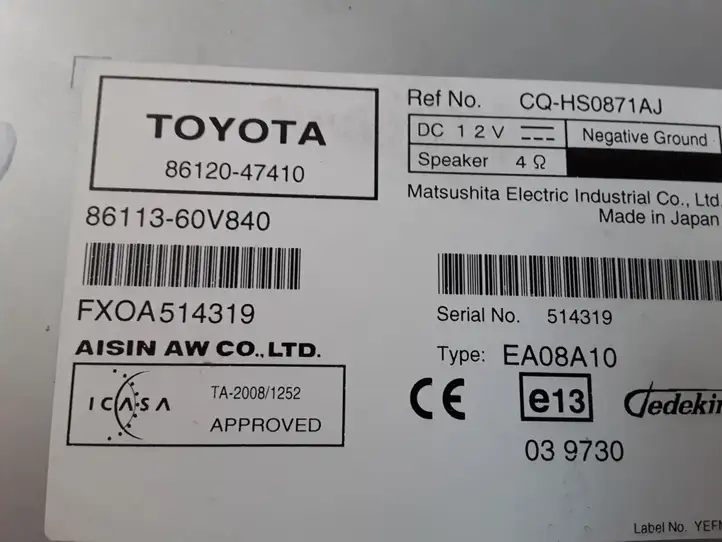 Toyota Prius (XW30) (2009 - 2015) 8612047410 Магнитола / мультимедийная система — фото 3