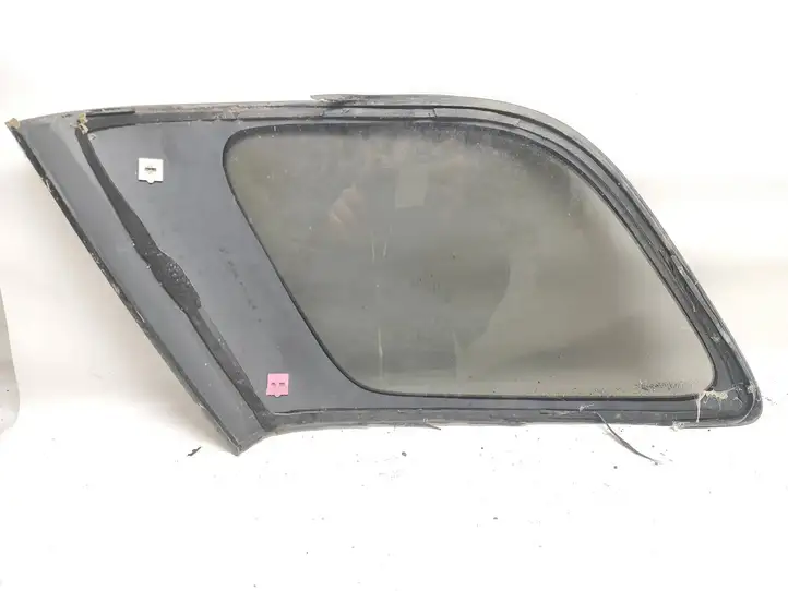 Toyota RAV 4 (XA20) (2000 - 2005) 43R00011 Заднее боковое стекло — фото 2