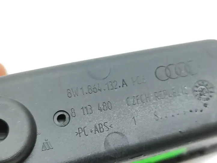 Audi A4 S4 B9 8W (2019 - ) 8W1864132A Прочие детали салона — фото 3