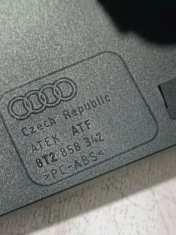 Audi A5 8T 8F (2011 - 2016) 8T2858342 Прочие детали салона — фото 3