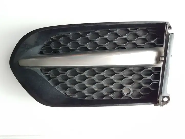 Jaguar F-Type (2013 - )  HK8M8B290 Нижняя решётка (из трех частей)