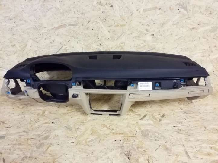 7143766BMW BMW 3 E90 E91 Panelė