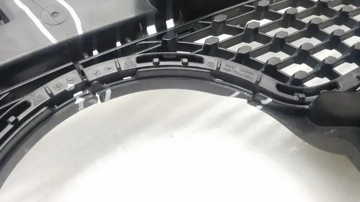 Mercedes-Benz CLA C117,X117,W117 (2013 - 2019) A1178881160 Нижняя решетка переднего бампера — фото 5