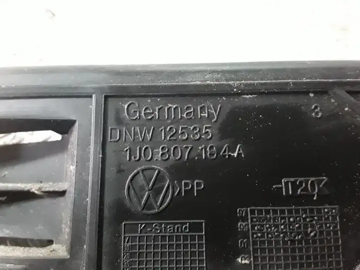 Volkswagen Golf IV (1998 - 2005) 1J0807184A Кронштейн переднего бампера — фото 2