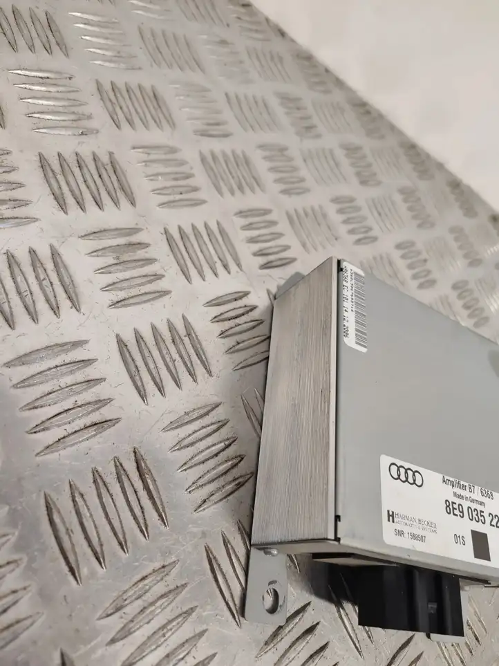 Audi A4 S4 B7 8E 8H (2004 - 2009) 8E9035223D Усилитель звука — фото 4