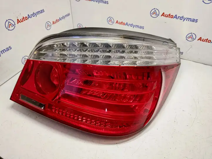 BMW 5 E60 E61 (2004 - 2010) 63217177282 Задний фонарь в кузове — фото 1
