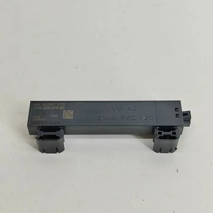 Audi A3/S3 8Y (2020 - ) 5WA962132 Антенна бесключевого доступа — фото 1