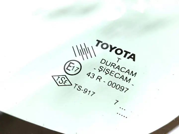 Toyota Auris 150 (2006 - 2012) 43R00097 Треугольное стекло кузова — фото 3
